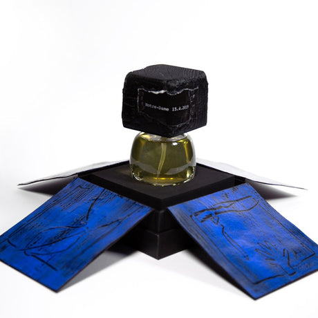 Filippo Sorcinelli Perfumes born in 2014; dedicated to the artistic passions of their creator:
Gothic art, music, photographythe fog.Shop at Theperfumedirectory.com
