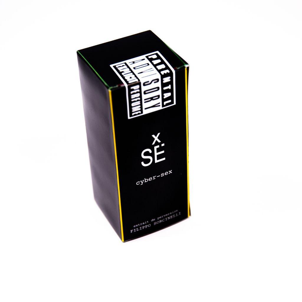 Filippo Sorcinelli Perfumes born in 2014; dedicated to the artistic passions of their creator:
Gothic art, music, photographythe fog.Shop at Theperfumedirectory.com