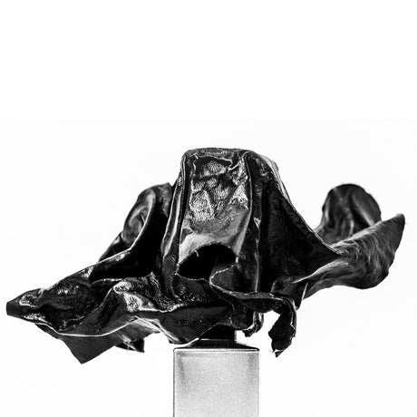 Filippo Sorcinelli Perfumes born in 2014; dedicated to the artistic passions of their creator:
Gothic art, music, photographythe fog.Shop at Theperfumedirectory.com