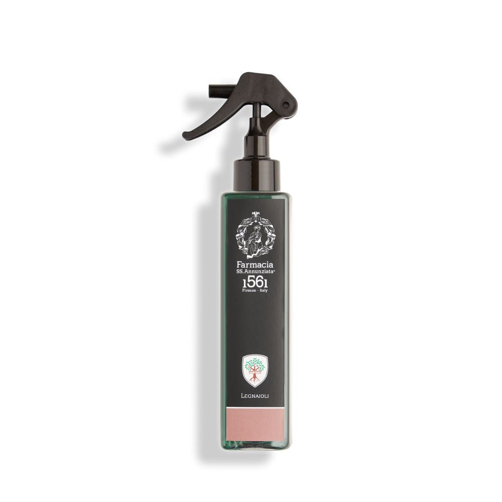 Farmacia SS Annunziata is one of the oldest Italian apothecaries, existed in benedicts monastery in the 15th century. Today, production is modernized, with the respect of the tradition and the style of the house.fragrances, skin care and cosmetics available at Theperfumedirectory.com