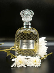 Tomavicci Empyrean Fill your senses with the roses of Damascus, Italian bergamot and the essence of white musk which will elevate your imagination to the highest of heavens.at Theperfumedirectory.com