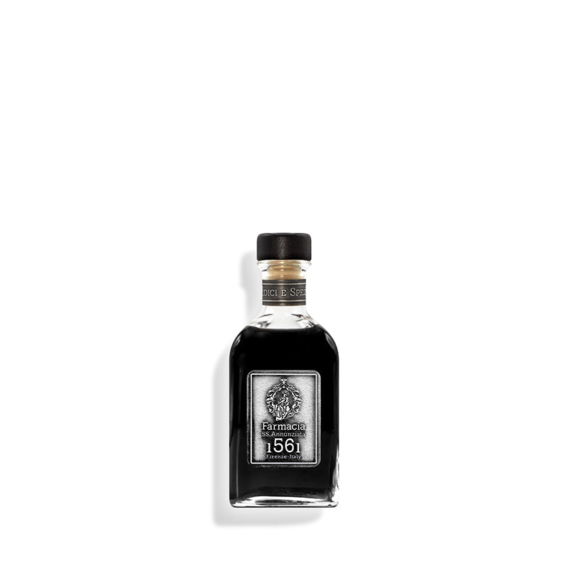 Farmacia SS Annunziata is one of the oldest Italian apothecaries, existed in benedicts monastery in the 15th century. Today, production is modernized, with the respect of the tradition and the style of the house.fragrances, skin care and cosmetics available at Theperfumedirectory.com